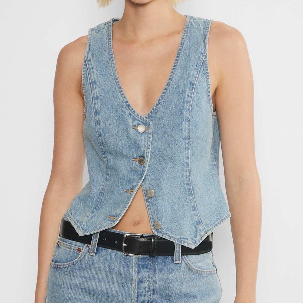 Aritzia Denim Forum 90s Mia Denim Vest Light Blue Button Front V Neck - Small